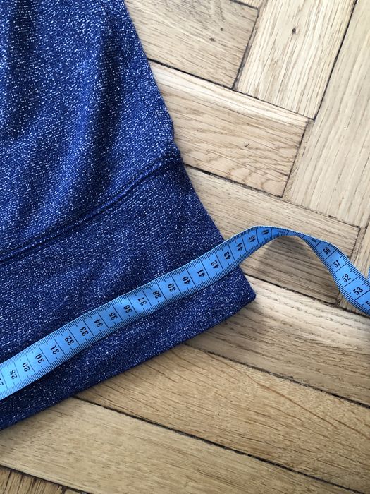 Tui granatowa bluza z brokatem 10 M