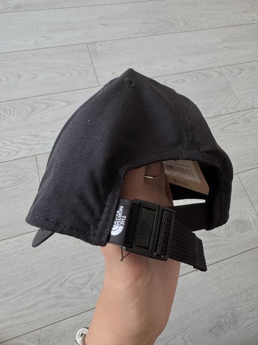 Нова кепка, з бірками, не одягалась The north face