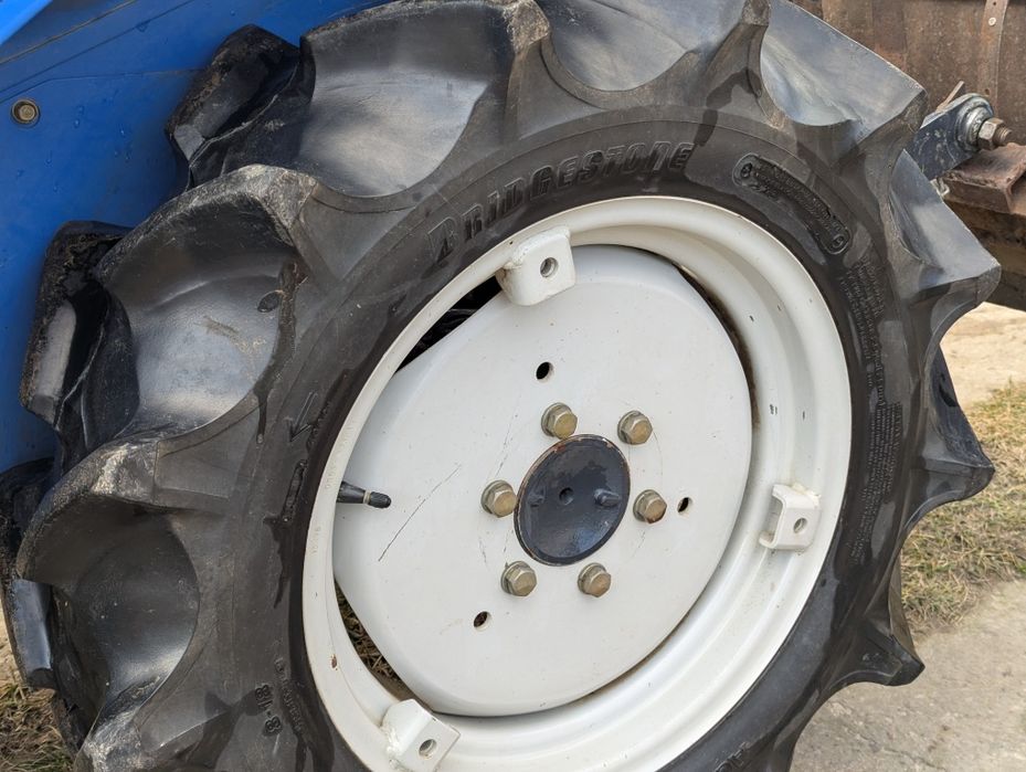 Японський трактор Iseki Seal 153