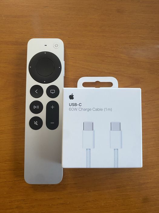 Oryginalny pilot do  Apple TV 4k 3 generacji A2854 USB-C plus kabel Stan Idealny