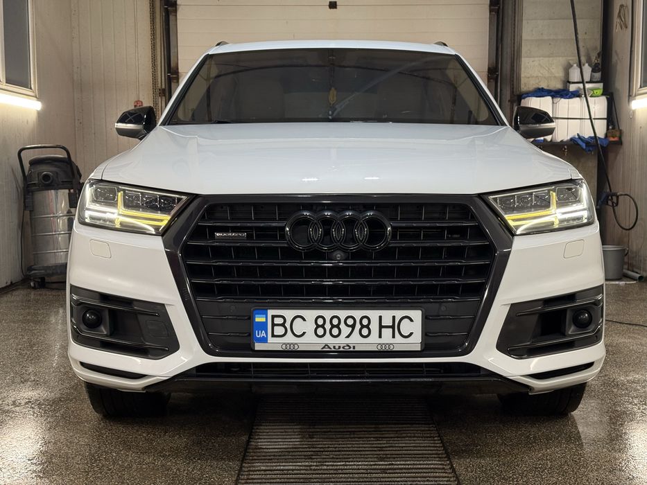 Audi Q7 4 m Дизель Офіційна