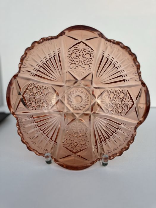 Rozalinowa kryształowa misa