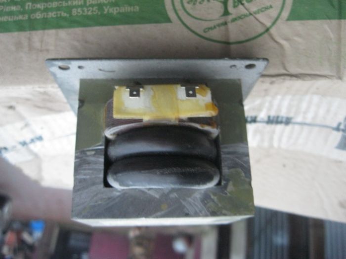 спотер з кабелем