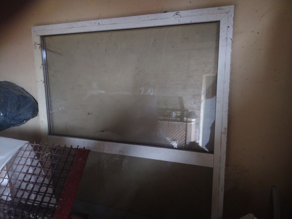 Okno stałka plastikowe