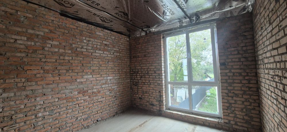 Таунхаус в престижному районі! Паркомісце,  дитячий майданчик, тераса!