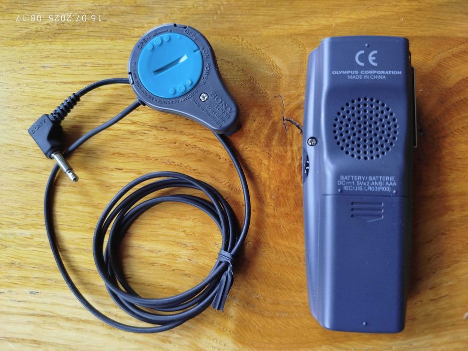 Dyktafon Olympus + dodatkowy mikrofon Sony