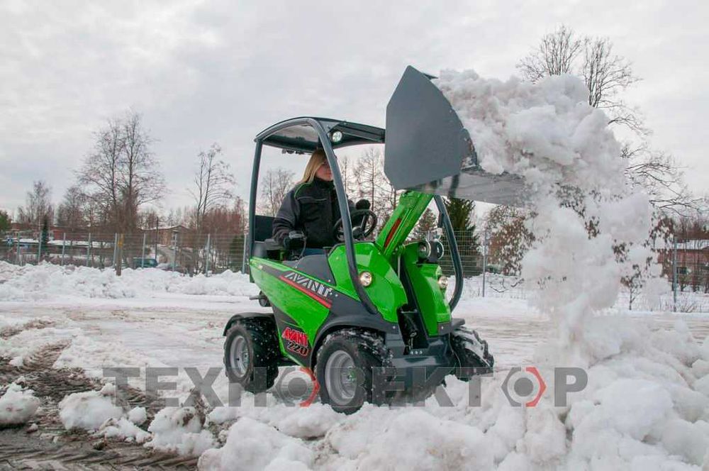 Надійний двигун Kubota в поєднанні з мінінавантажувачем AVANT Авант