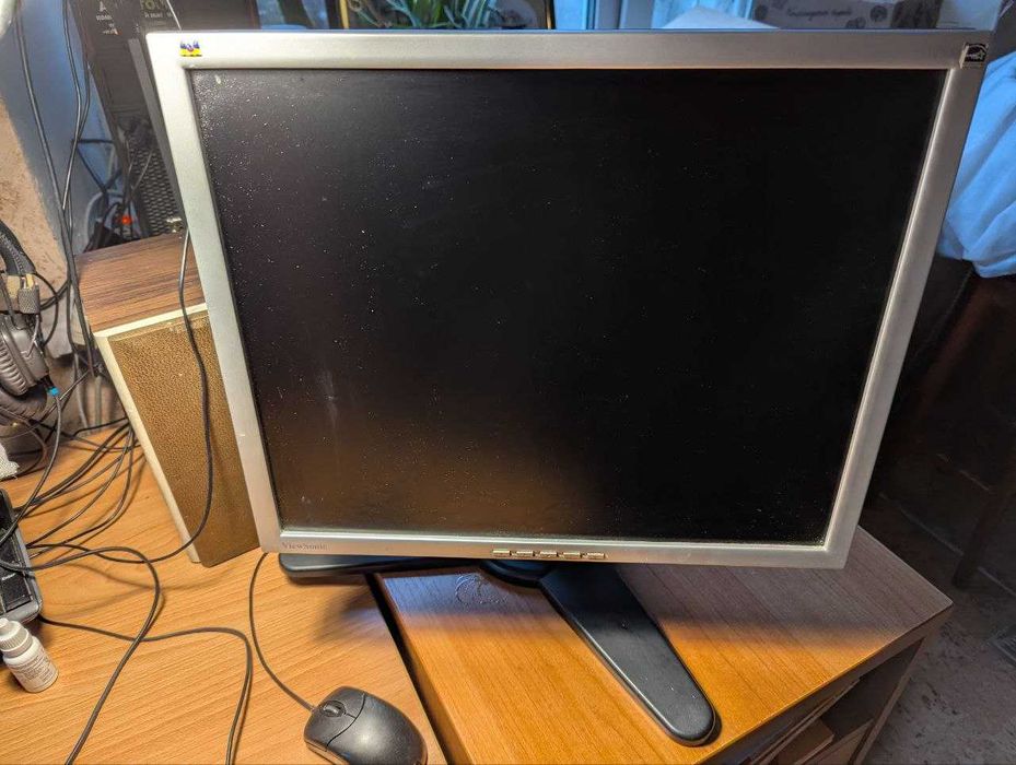 Монитор Viewsonic VP930-3