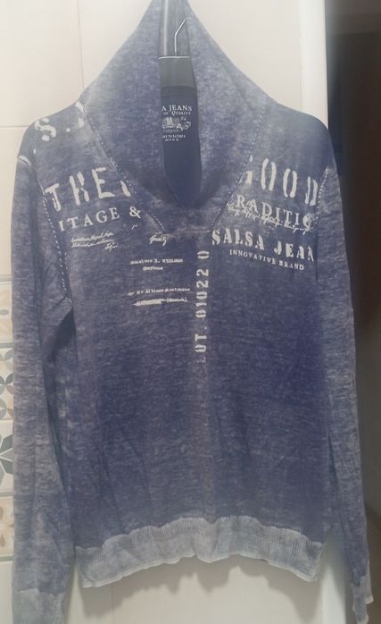 Malha  azul marinho com letras branca, Salsa Jeans