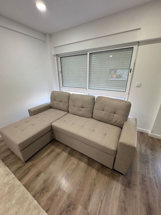 Sofá chaise longue reversível *COMO NOVO*