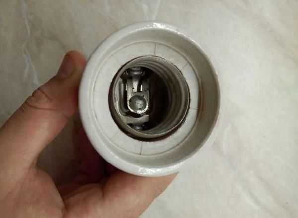 Електроніка - рамка, лампа лампочки, патрон