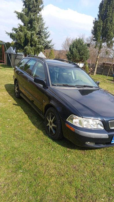 Sprzedam-Volvo V40 1.9TD