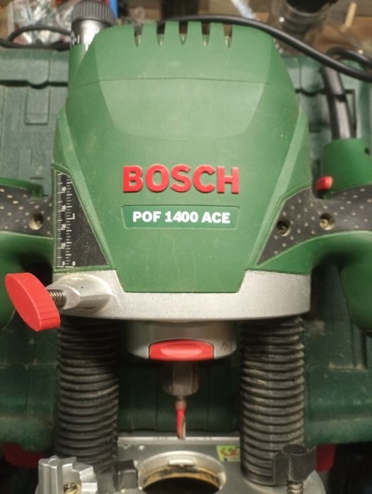 Bosch POF 1400 ACE para peças ou reparação