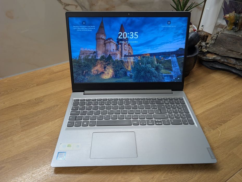 Lenovo IdeaPad 15,6" i5 8265U RAM 8GB SSD 512GB
