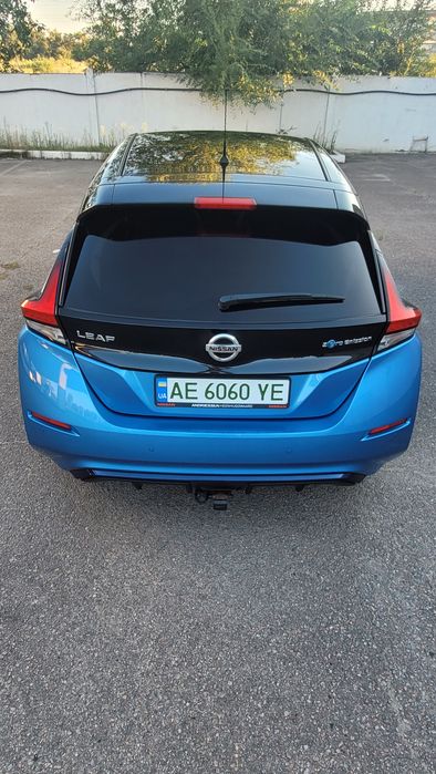 Продам Nissan Leaf