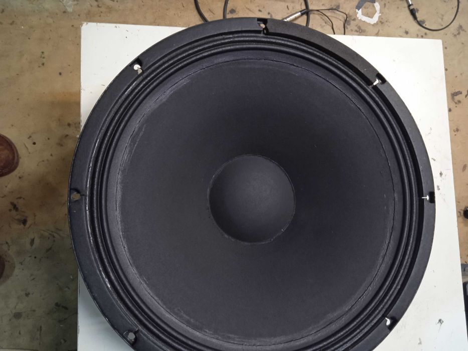 głośnik gitarowy celestion 15"