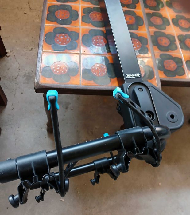 Mala Tejadilho 240L, Barras ORIGINAIS HONDA, Suporte PARA 2 BICICLETAS
