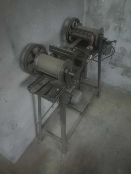 Carrinho de Puxar Fio, antigo, com motor elétrico - Ourives