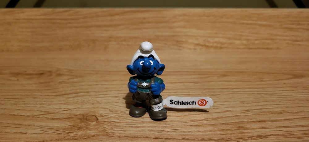 Schleich smerf w bawarskim stroju figurka unikat wycofany z 1999 r.