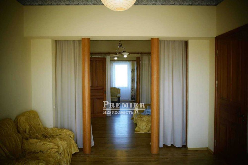 Продам двоповерховий будинок в Фонтанцs