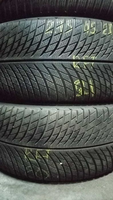 275/45/20 Michelin Pilot Alpin 5 SUV * ZP