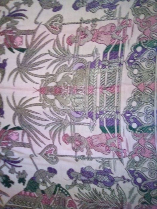 colcha antiga em seda bordada á mao