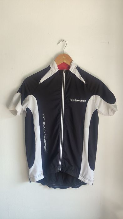 Conjunto ciclismo em excelente estado