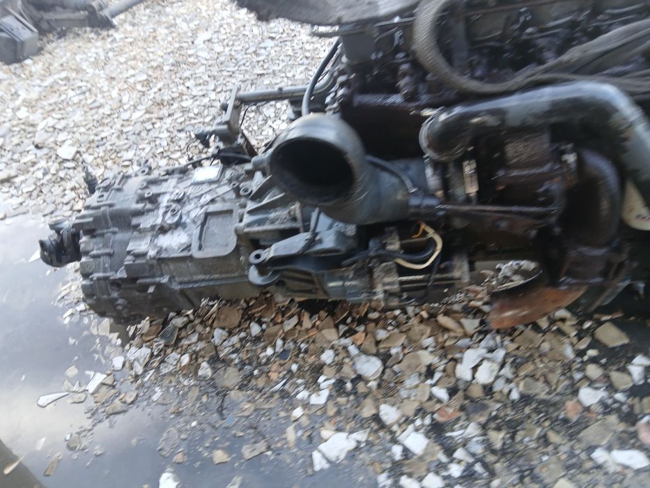 Silnik +Skrzynia Biegów Cumins  Daf 210 km