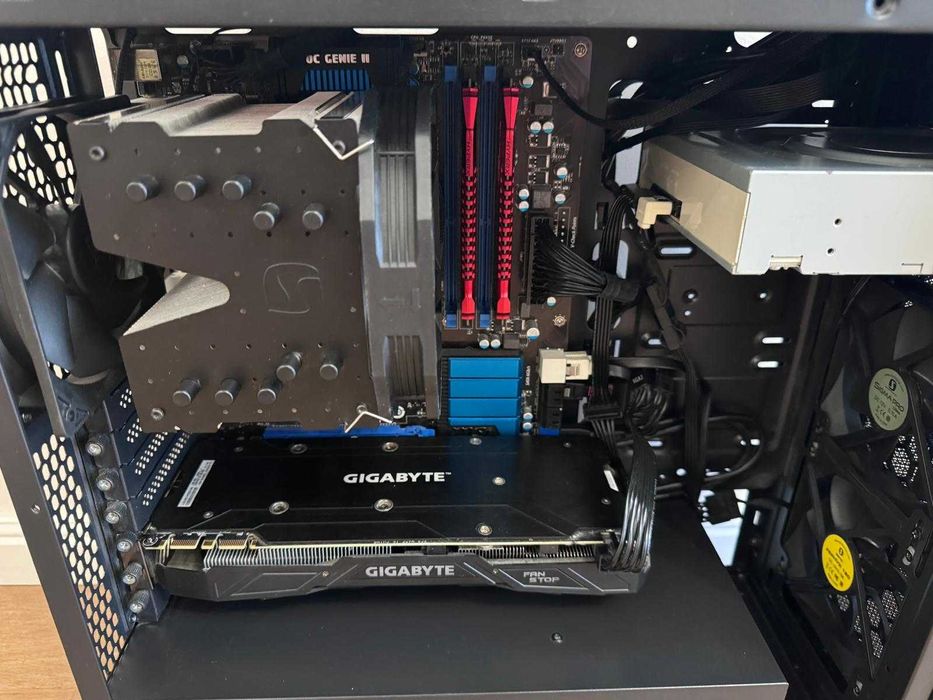 Komputer stacjonarny do gier używany-Gigabyte GTX 1070, Intel i5-2500K