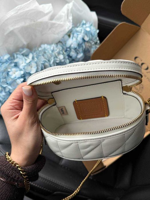Coach Trail Crossbody 17 With Pillow Quilting White/Gold