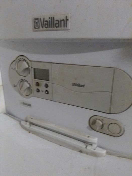 Котел колонка  Vailant