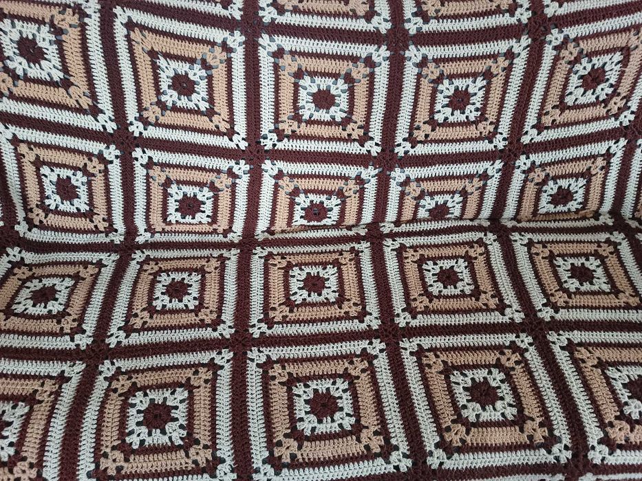 Szydełkowana narzuta na łóżko sofę z PRL kapa na szydełku 190x250