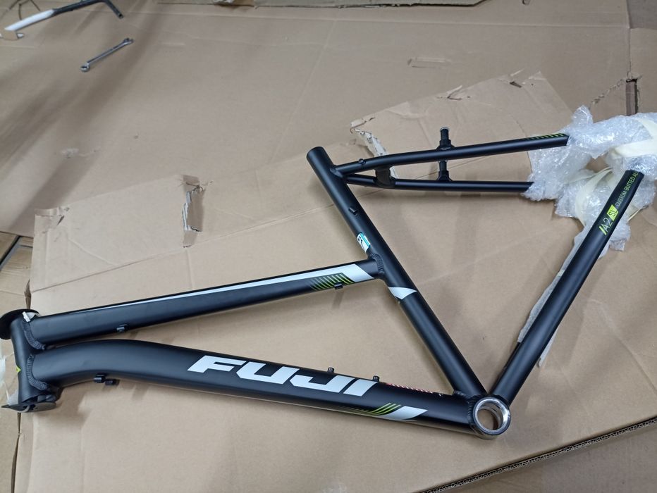 Nowa rama kross Fuji Cube giant romet krosowa 28 rozne modele