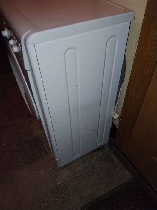 Продам стиральную машинку Indesit