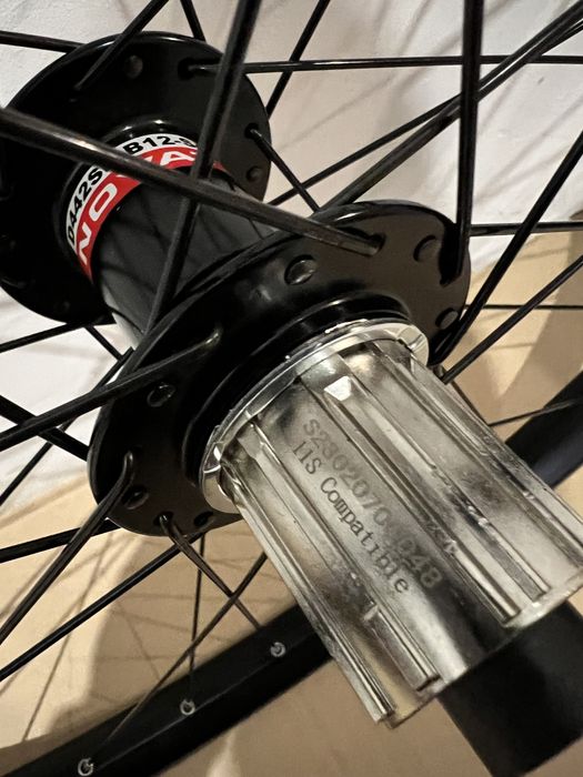 Koła 27,5” BOOST MTB/XC/ENDURO Dartmoor Novatec Sapim
