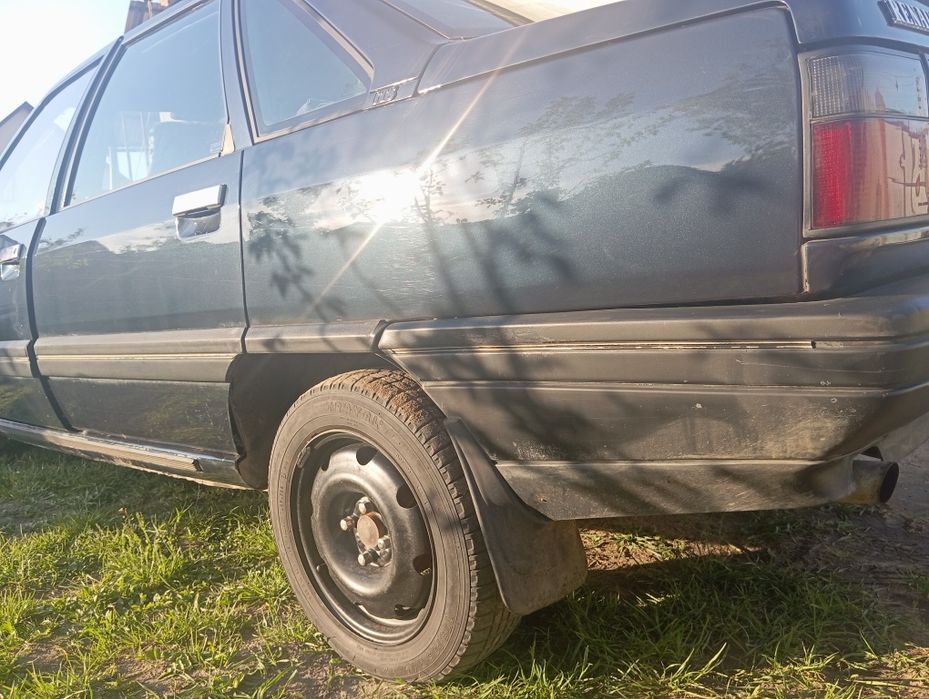 Продам Renault 21