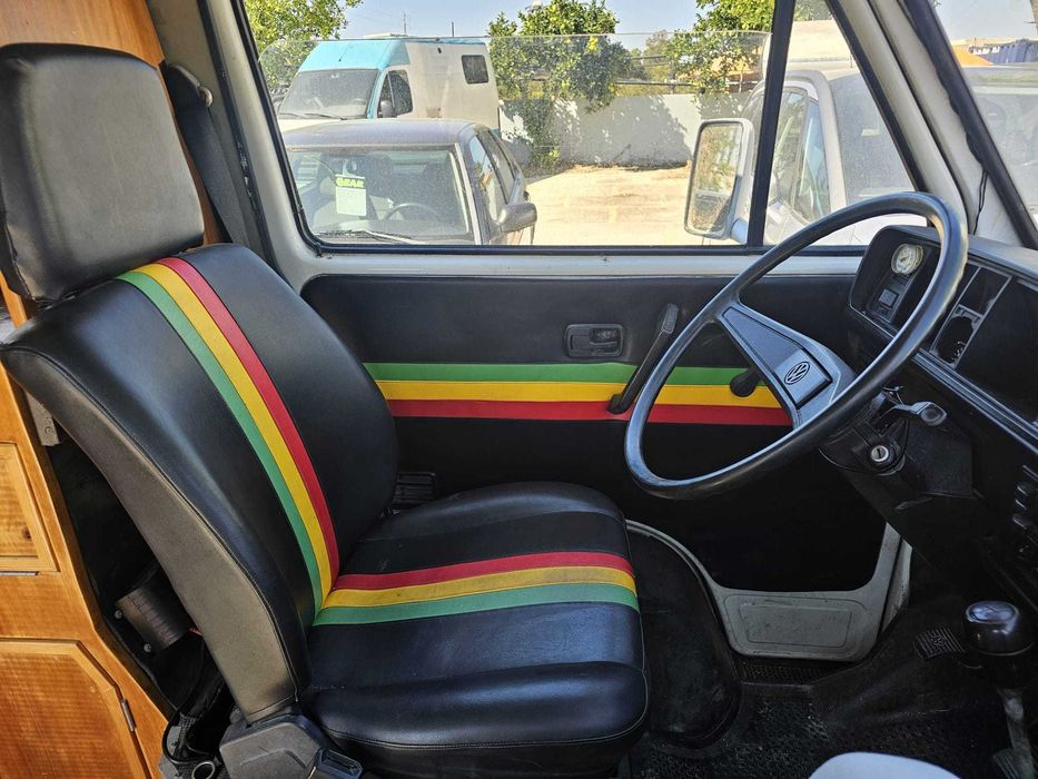 Volkswagen Transporter T3 Autovivenda 2.0 Gasolina  1983  5 Lugares