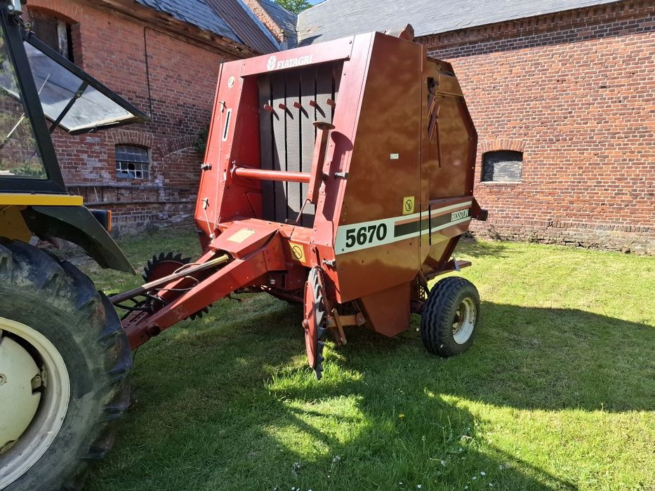 Prasa hesston 5670 fiatagri