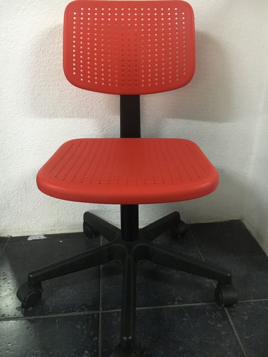 Cadeira de secretária infantil