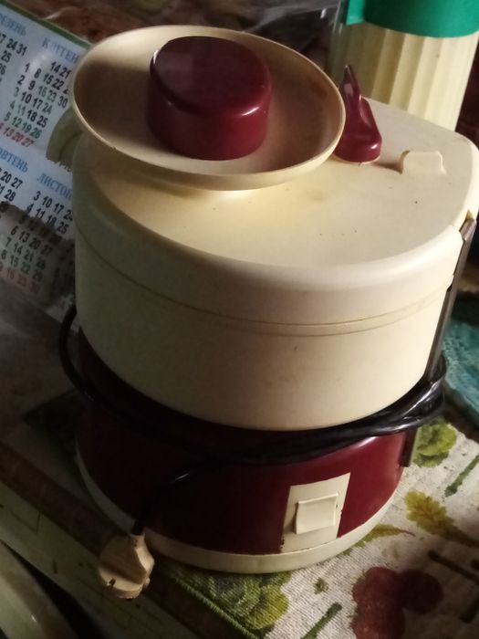 Электро соковыжималка "Родничек" СВПП-301М