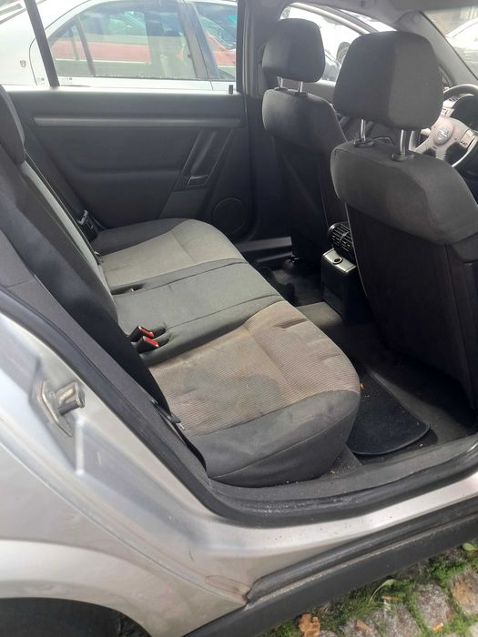 Carrinha opel Vectra SW para desocupar — photo 4