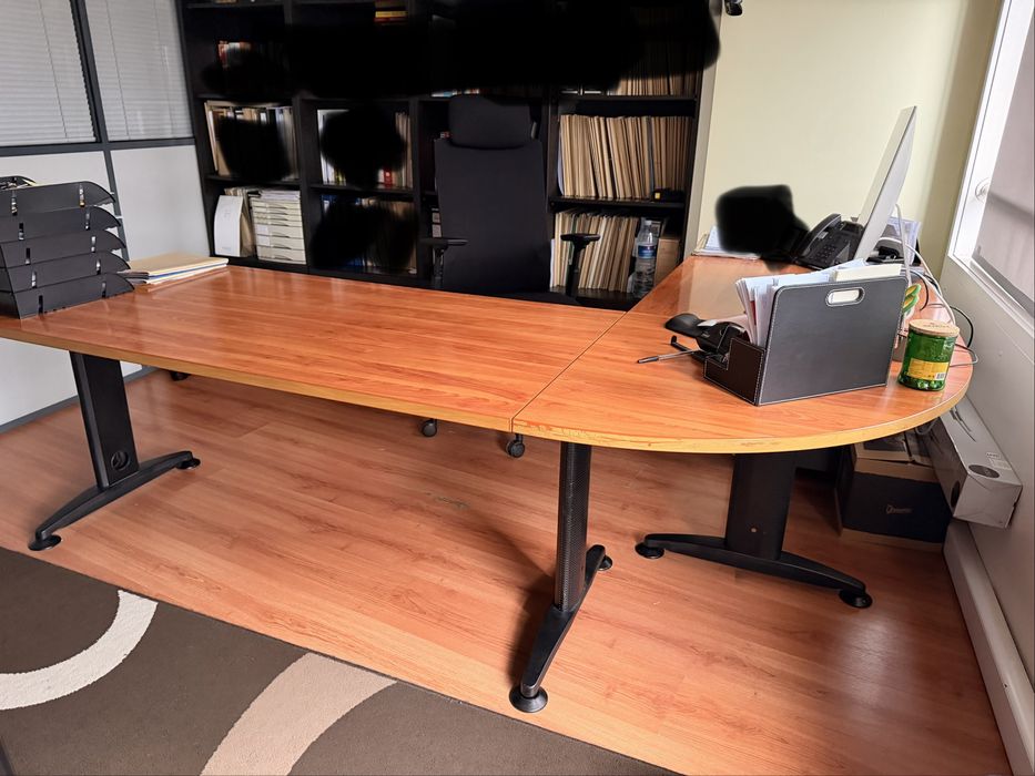 Secretaria em L - como nova