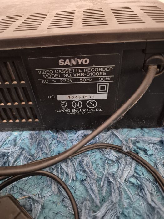 Sanyo magnetowid odtwarzacz kaset VHS Vhr-3100ee