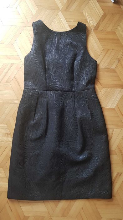 Sukienka mala czarna z połyskiem r.S (36)