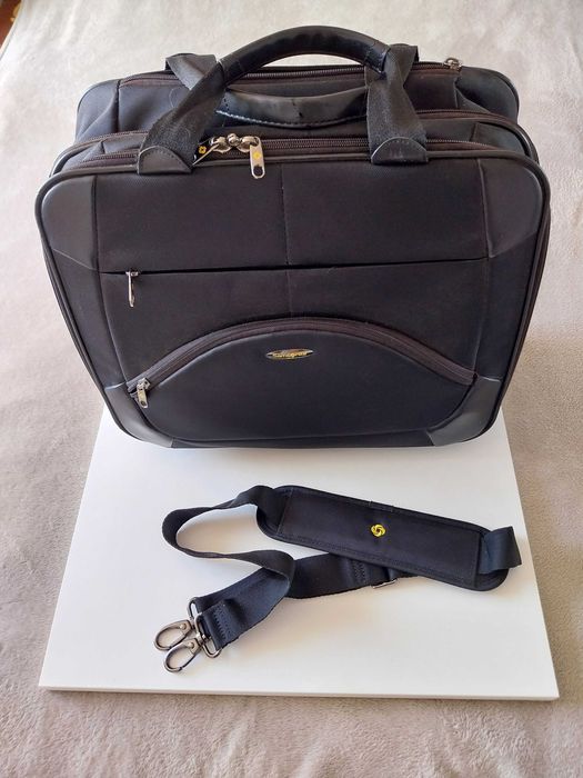 Walizka Samsonite poręczna pilotka