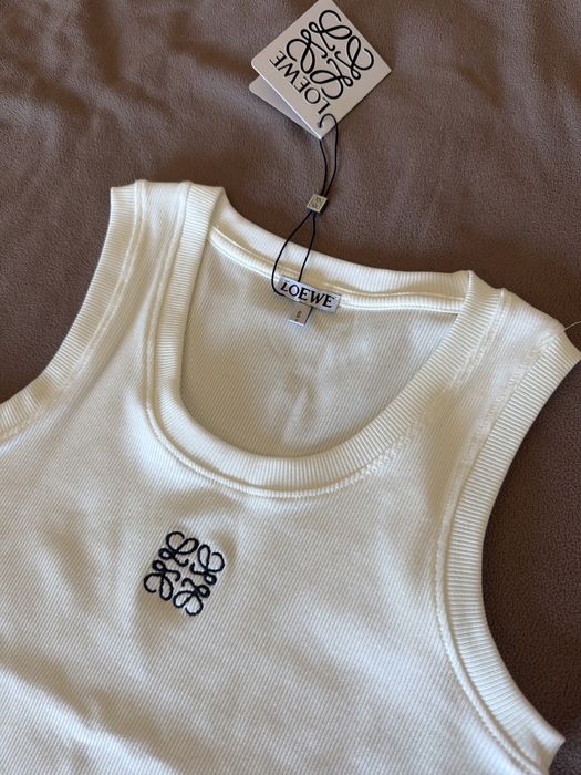 top branco Loewe novo