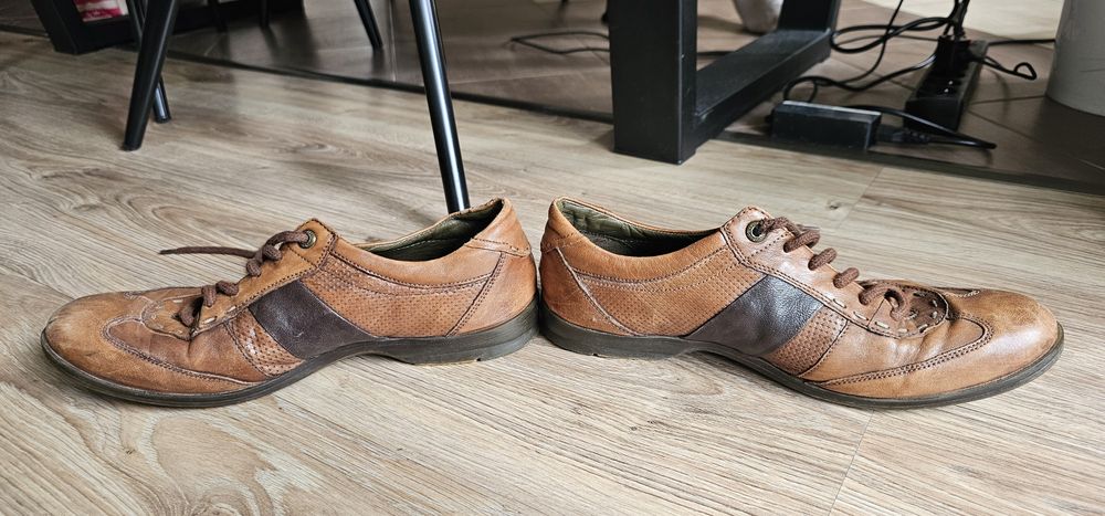 Bugatti skórzane męskie buty rozmiar 43 wkładka 28,5cm używane