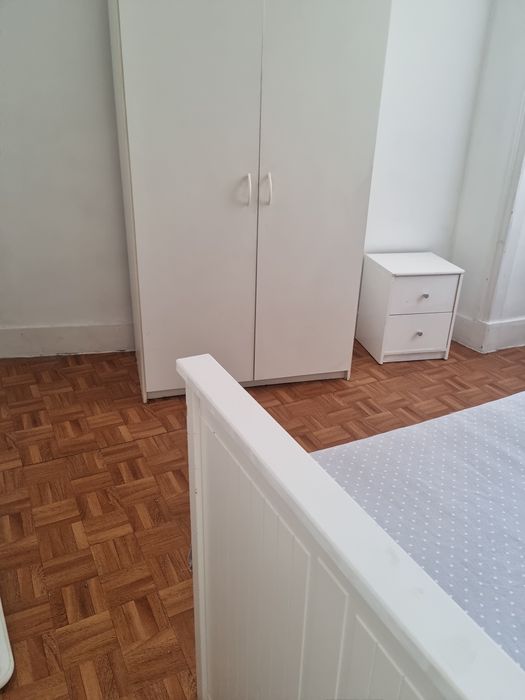 Quarto individual.
