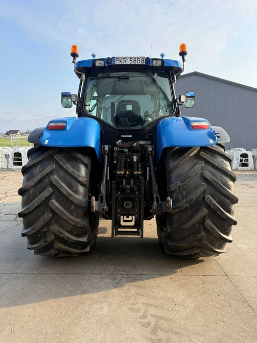 New Holland T7040 Autocommand 220 km Zadbany