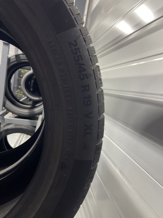 Зимові шини 255/45r19 Continental. Ціна 3500грн/шт.